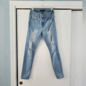 Aeropostale High Rise Ripped-up 6 Regular Jean Jegging